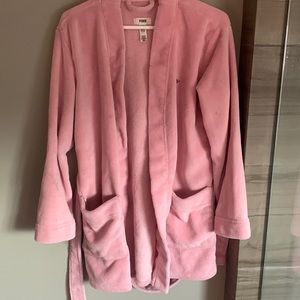 victoria’s secret pink robe